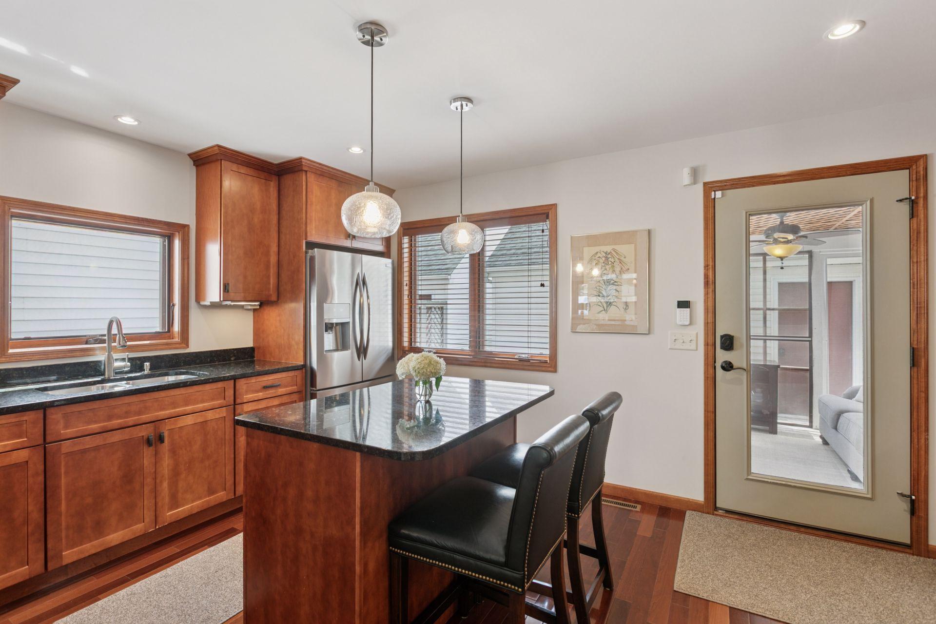 5002 Sheridan Avenue S