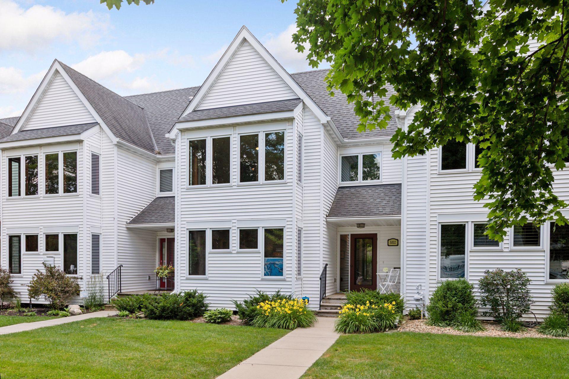 5002 Sheridan Avenue S