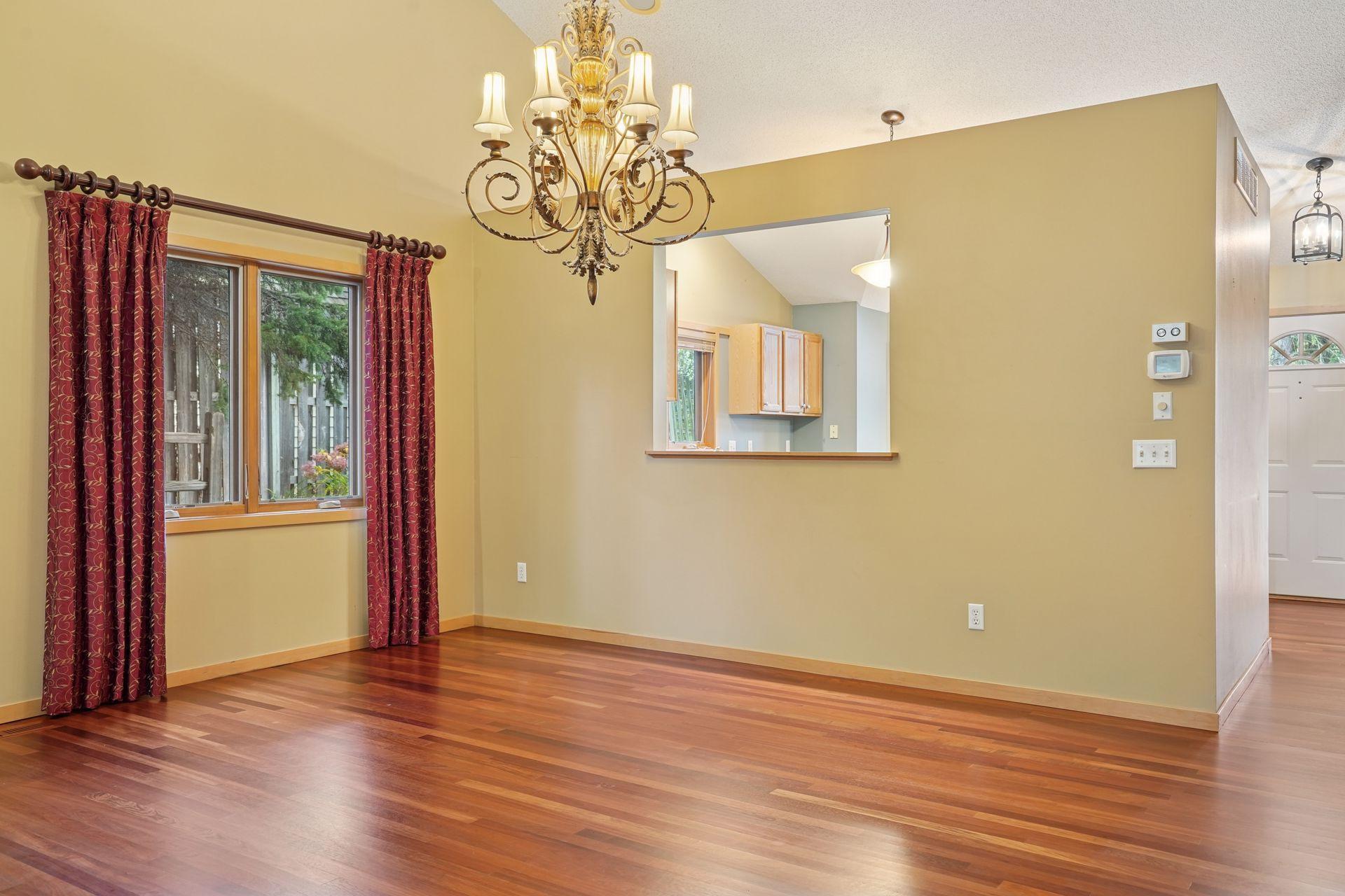 6520 Vernon Hills Road S