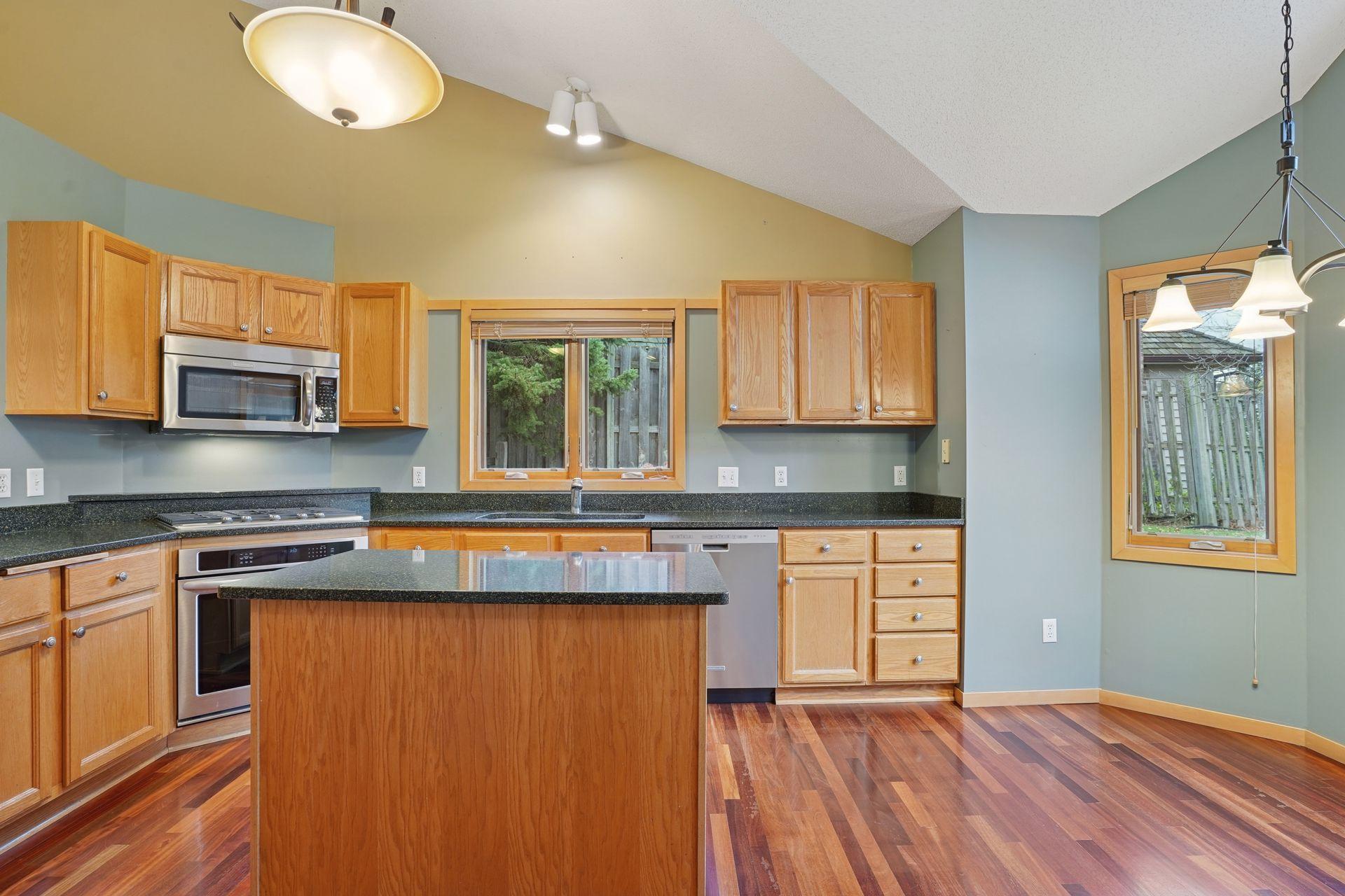 6520 Vernon Hills Road S