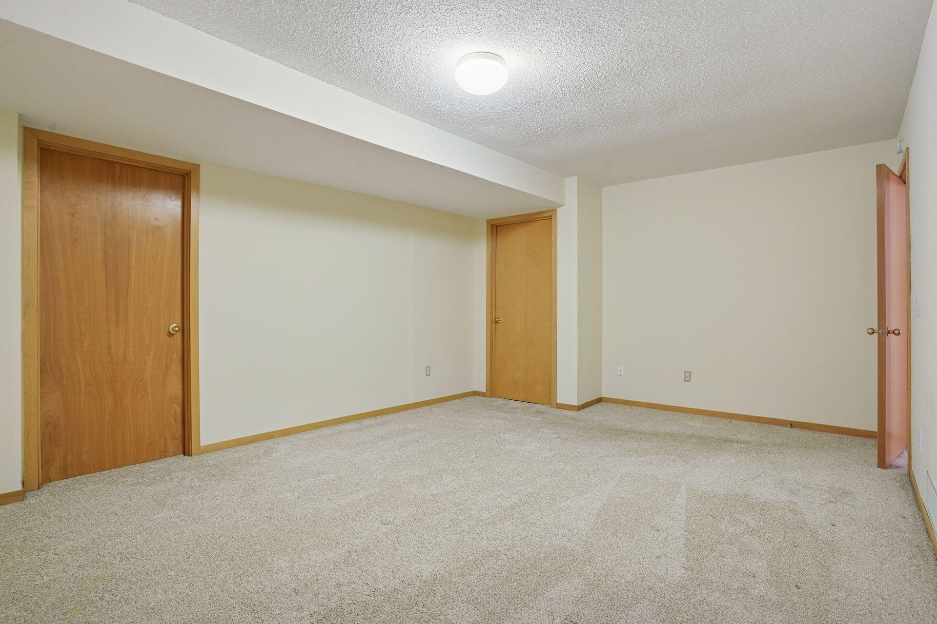 6520 Vernon Hills Road S