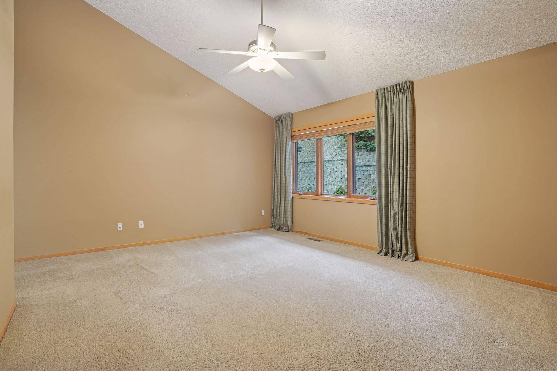 6520 Vernon Hills Road S