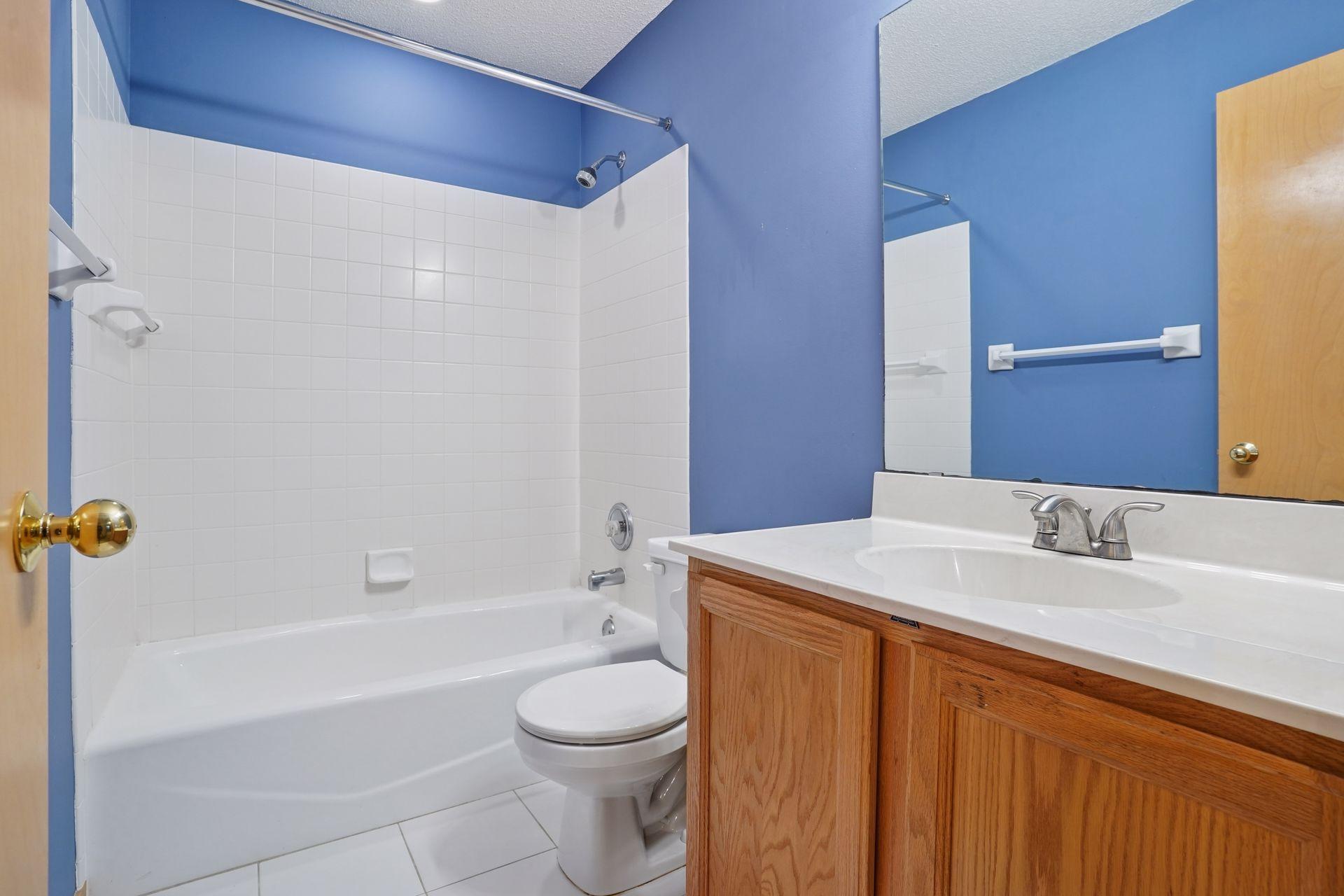 6520 Vernon Hills Road S