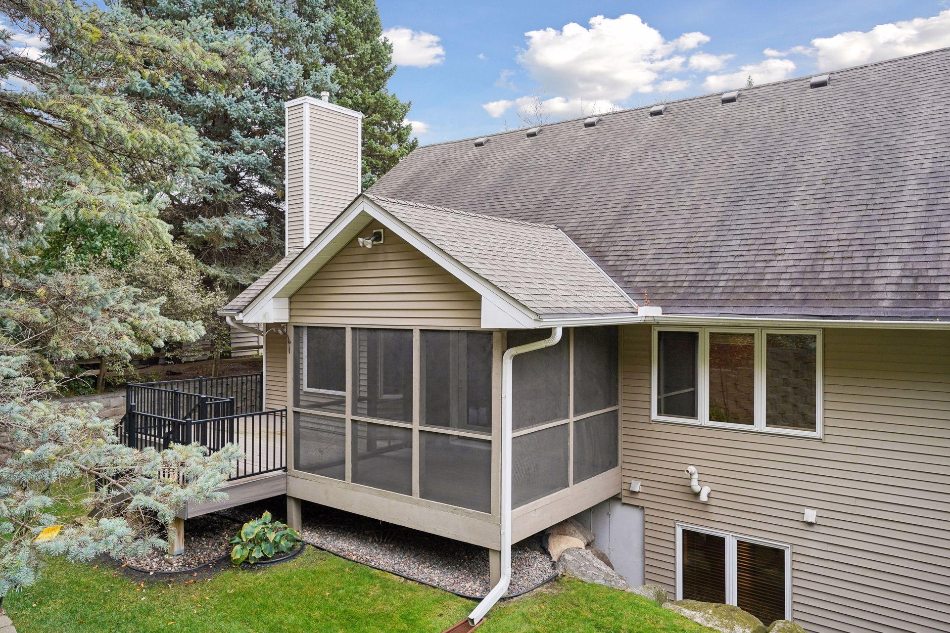 6520 Vernon Hills Road S