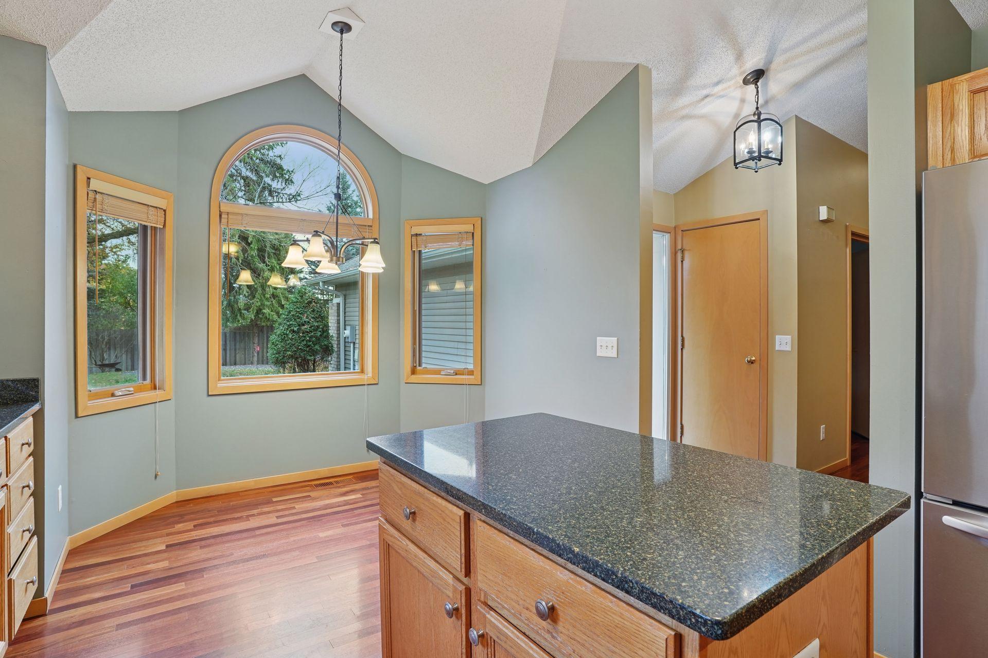 6520 Vernon Hills Road S