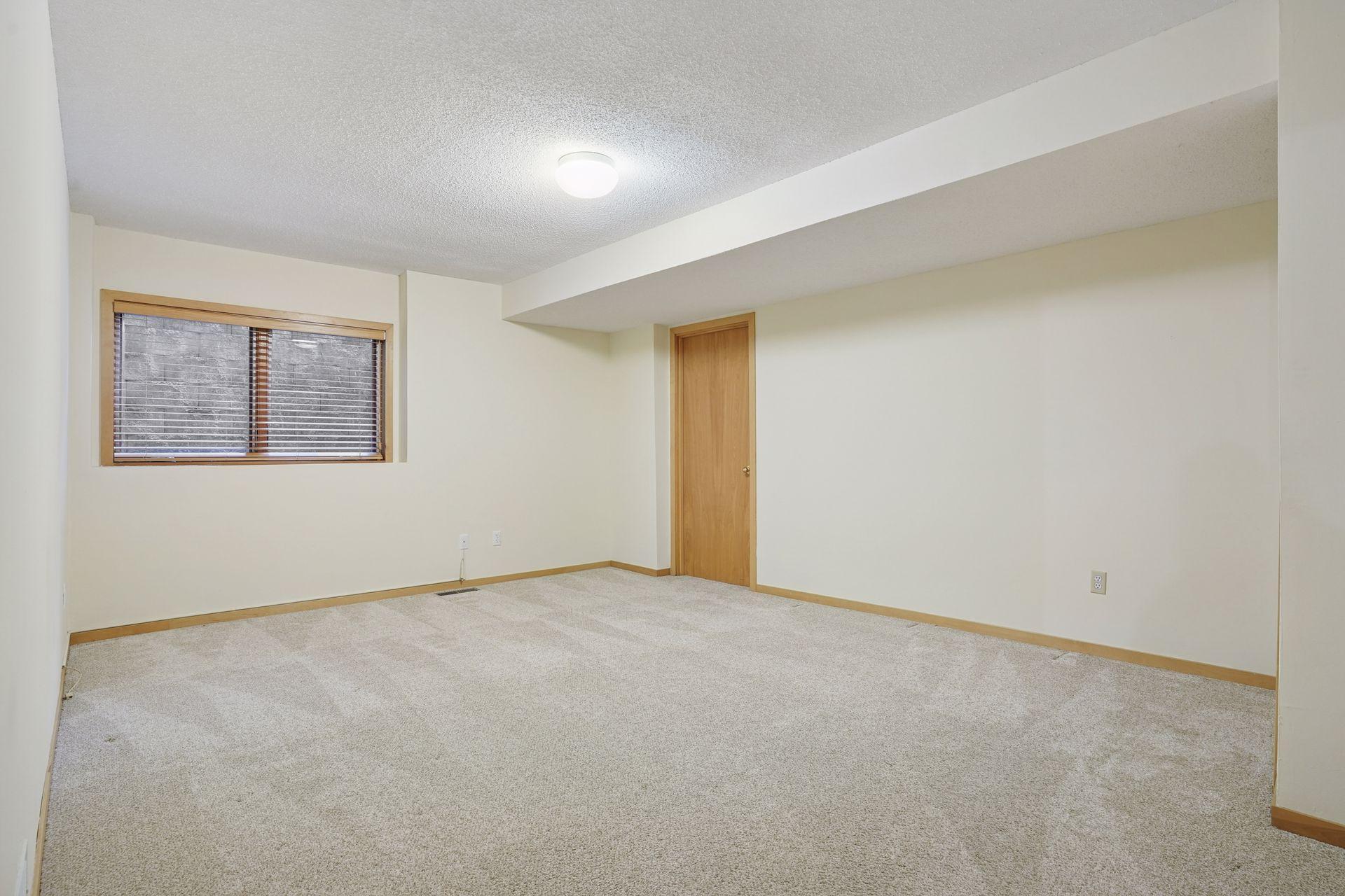 6520 Vernon Hills Road S