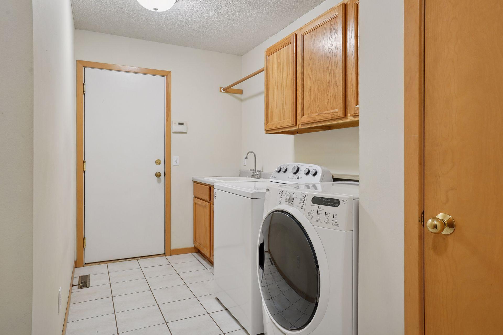 6520 Vernon Hills Road S