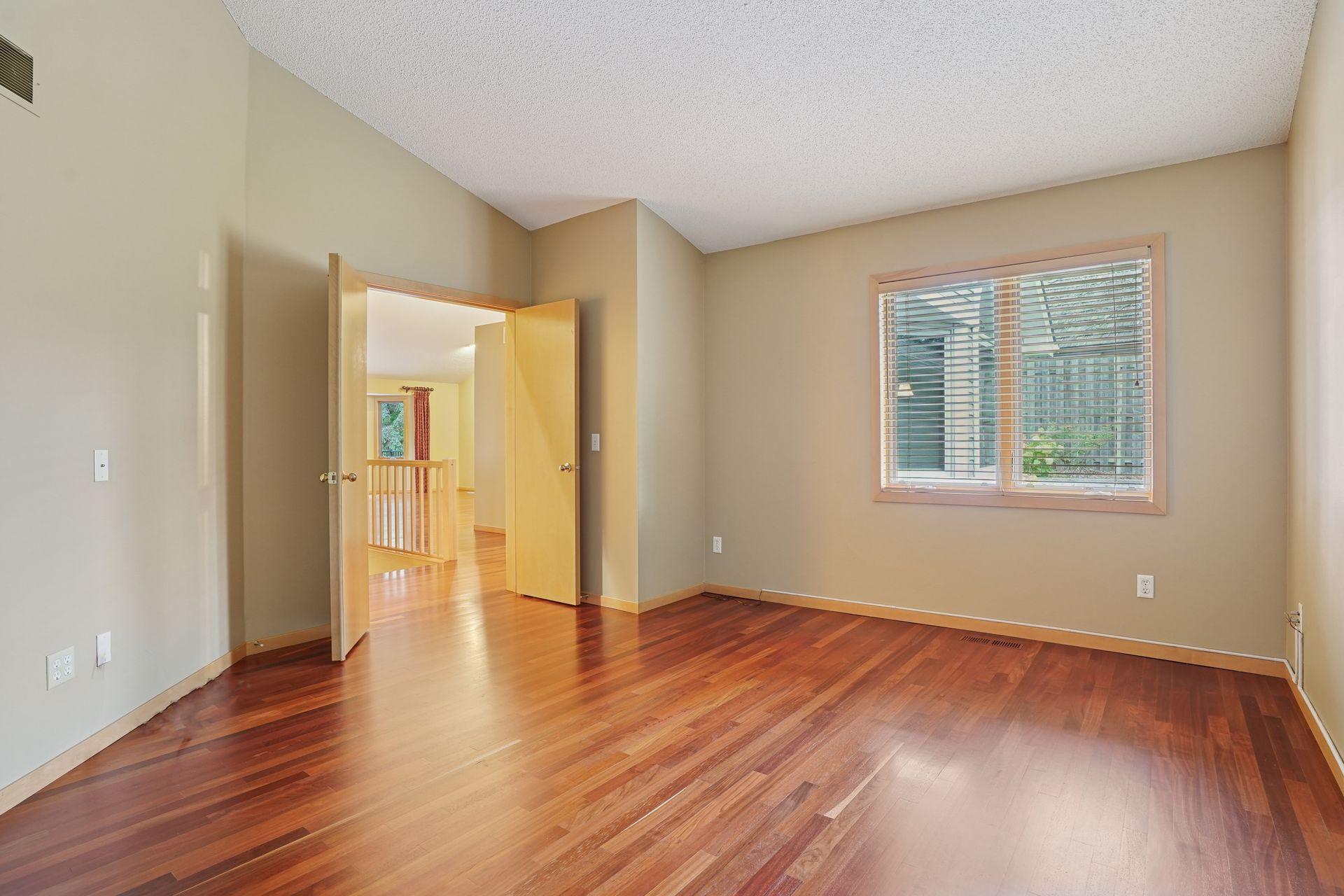 6520 Vernon Hills Road S