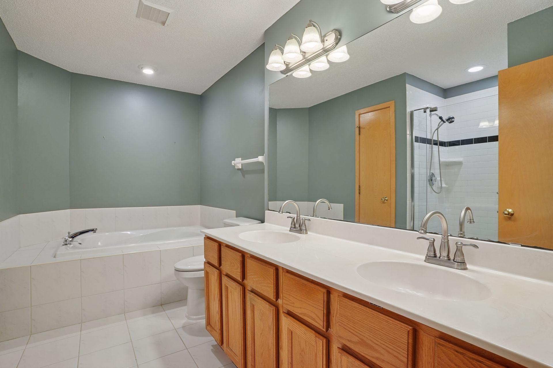 6520 Vernon Hills Road S