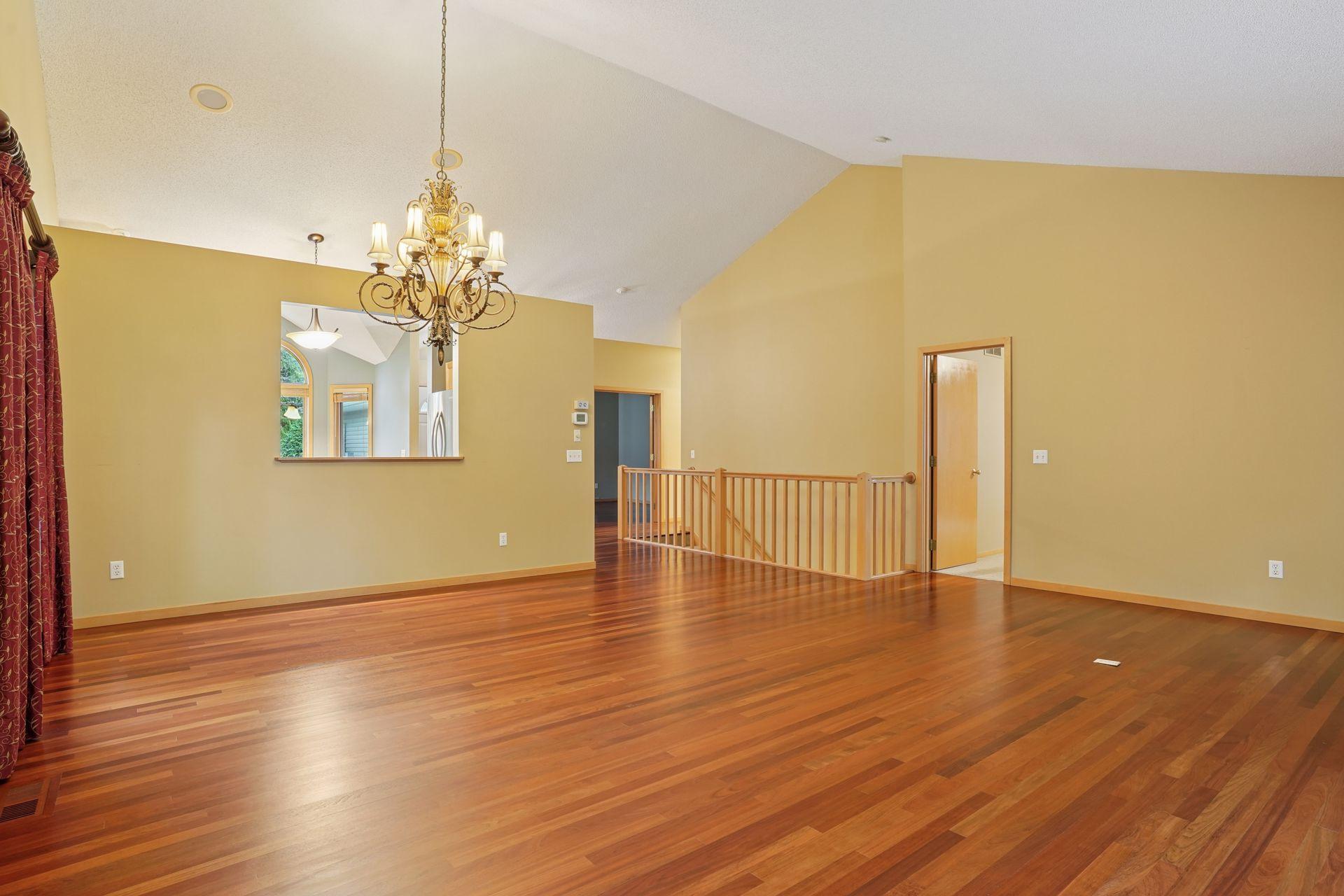 6520 Vernon Hills Road S