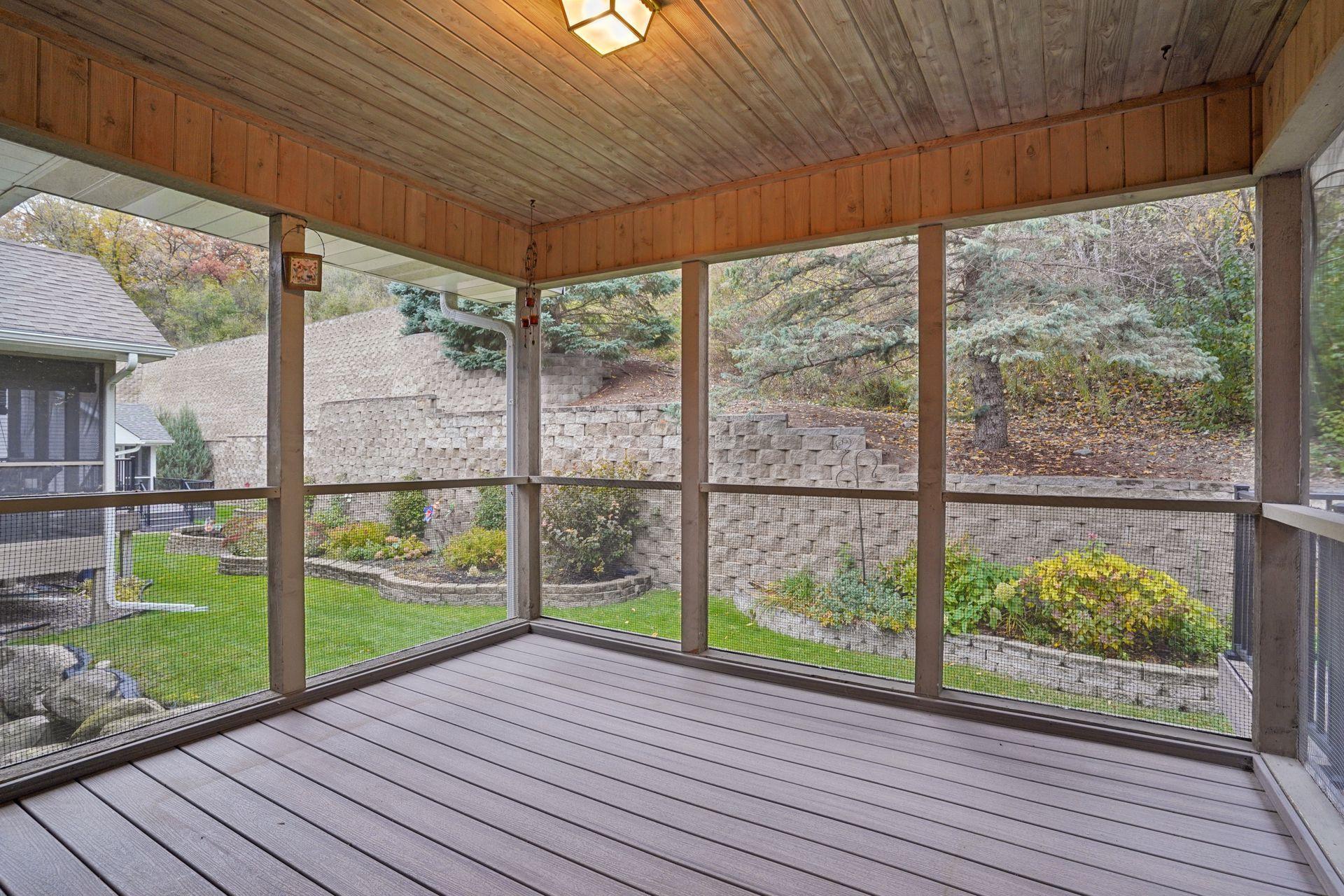 6520 Vernon Hills Road S