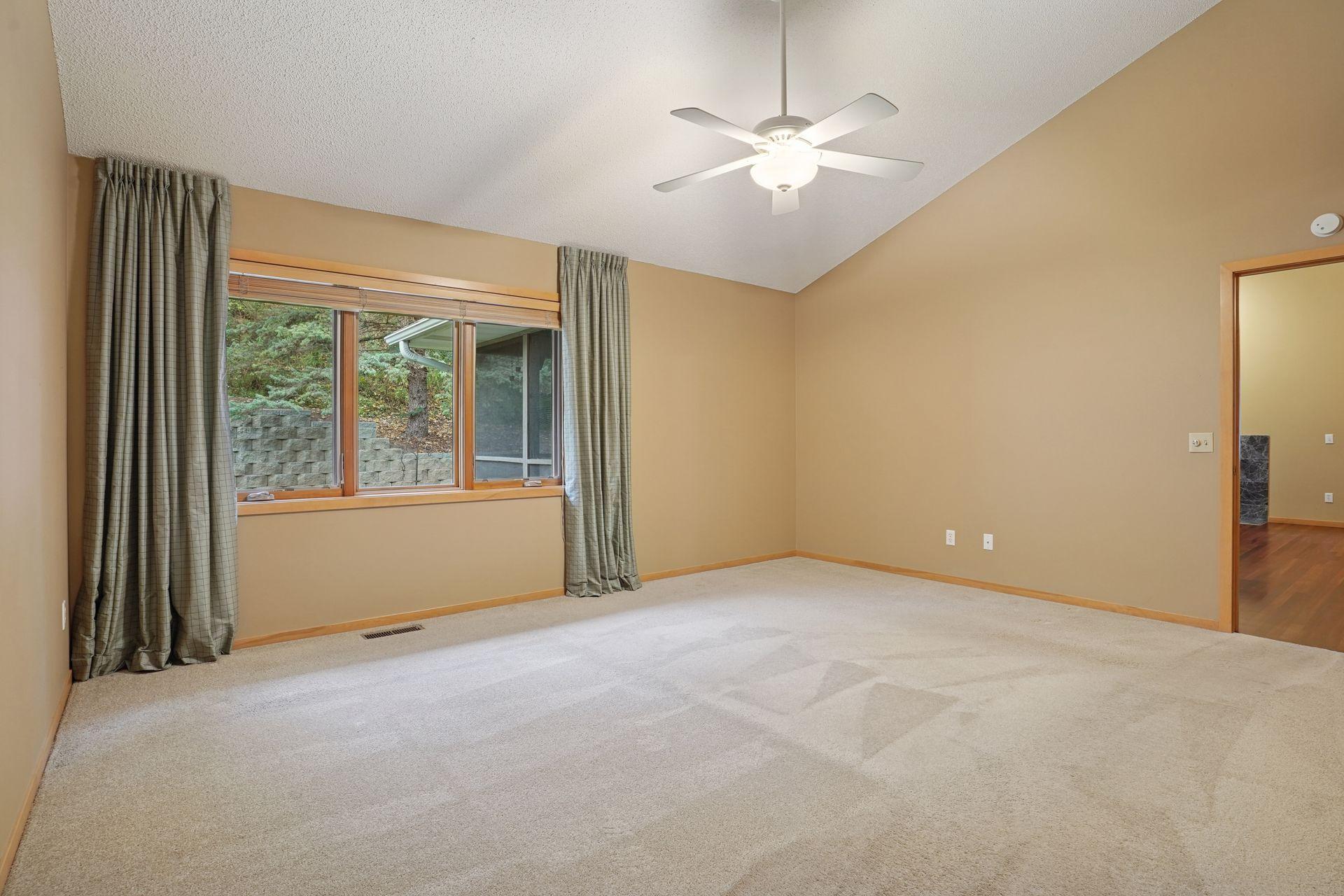 6520 Vernon Hills Road S