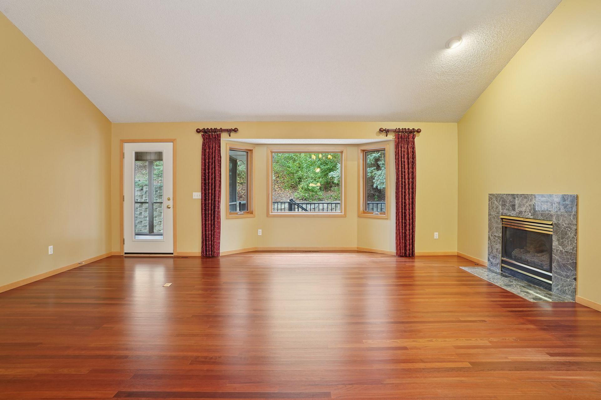 6520 Vernon Hills Road S