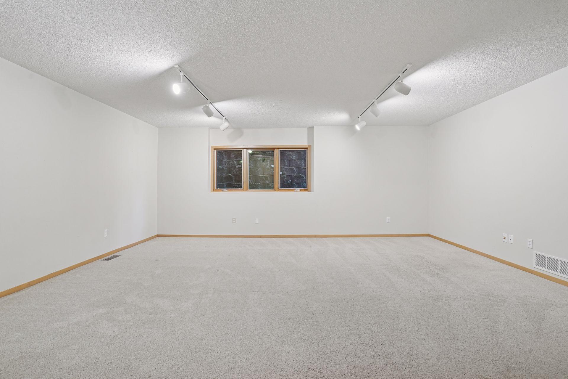 6520 Vernon Hills Road S