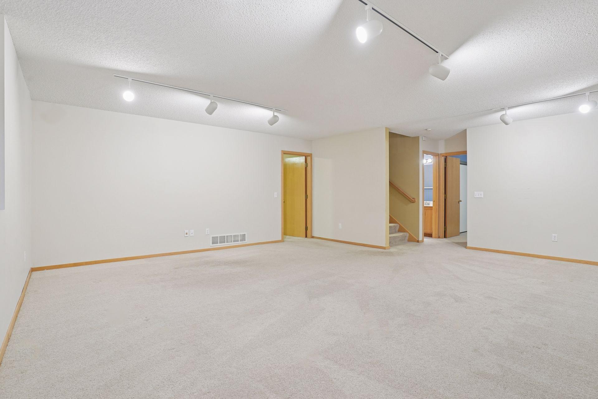 6520 Vernon Hills Road S