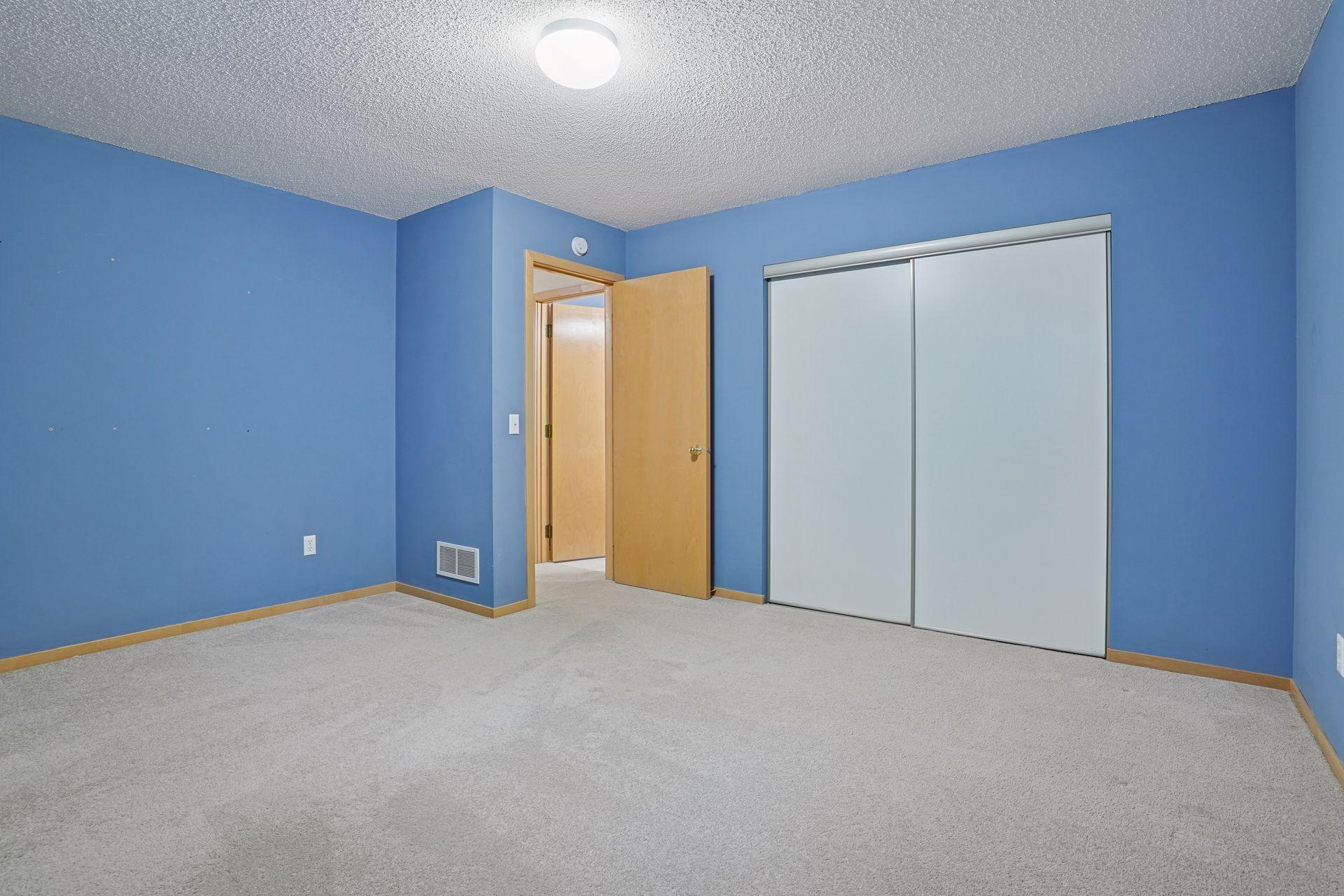 6520 Vernon Hills Road S