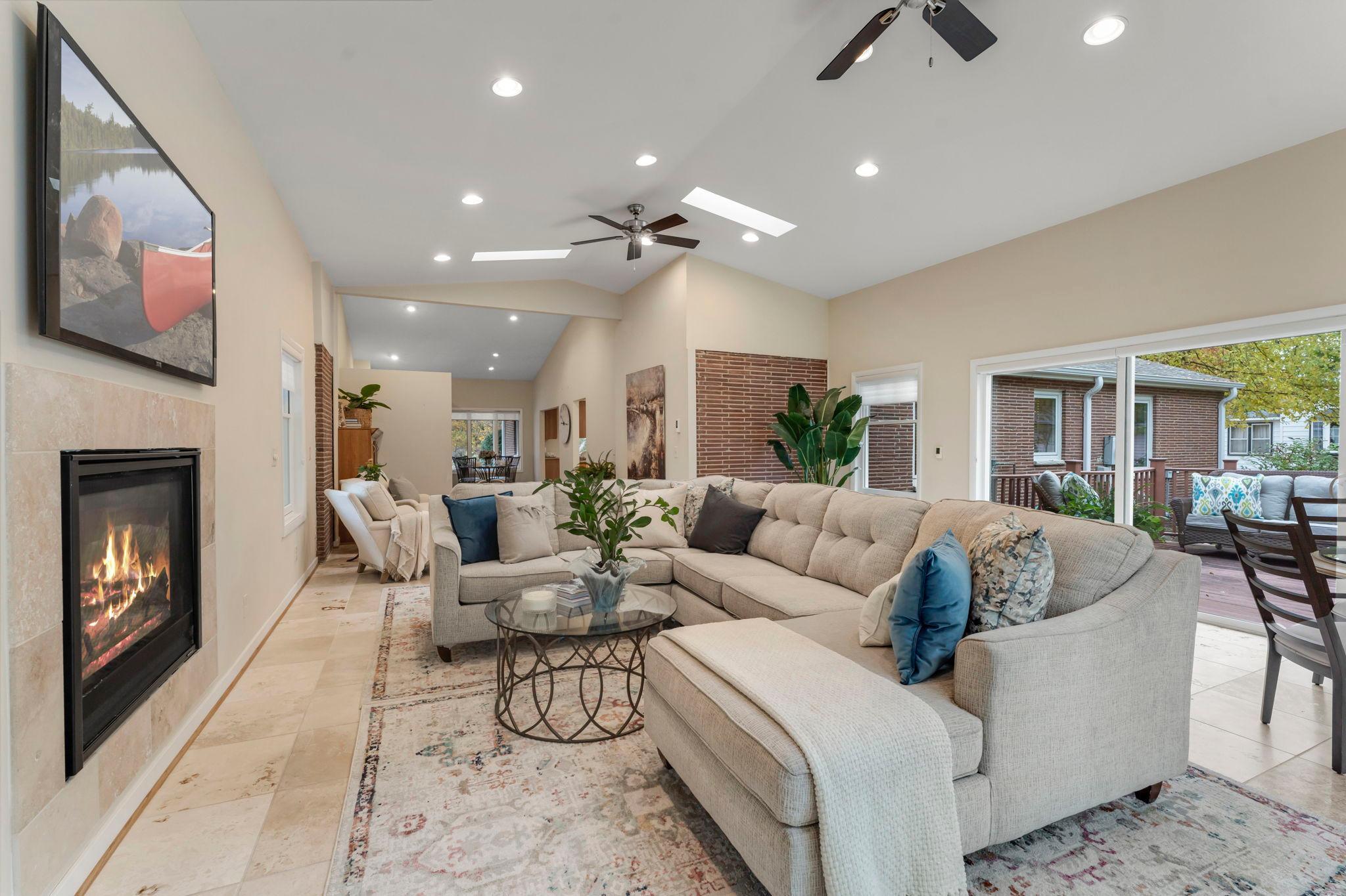 407 Turners Crossroad N