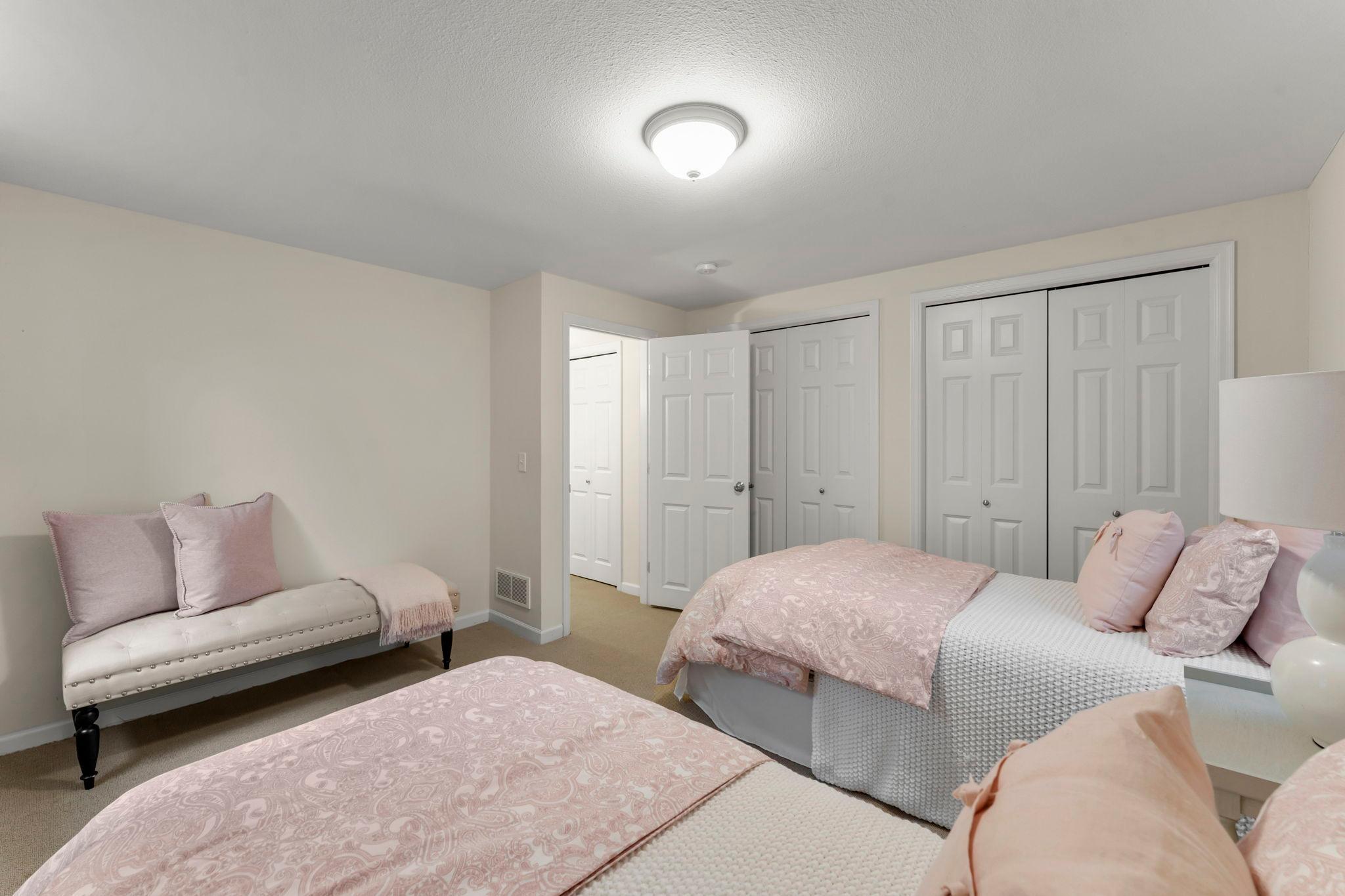 407 Turners Crossroad N