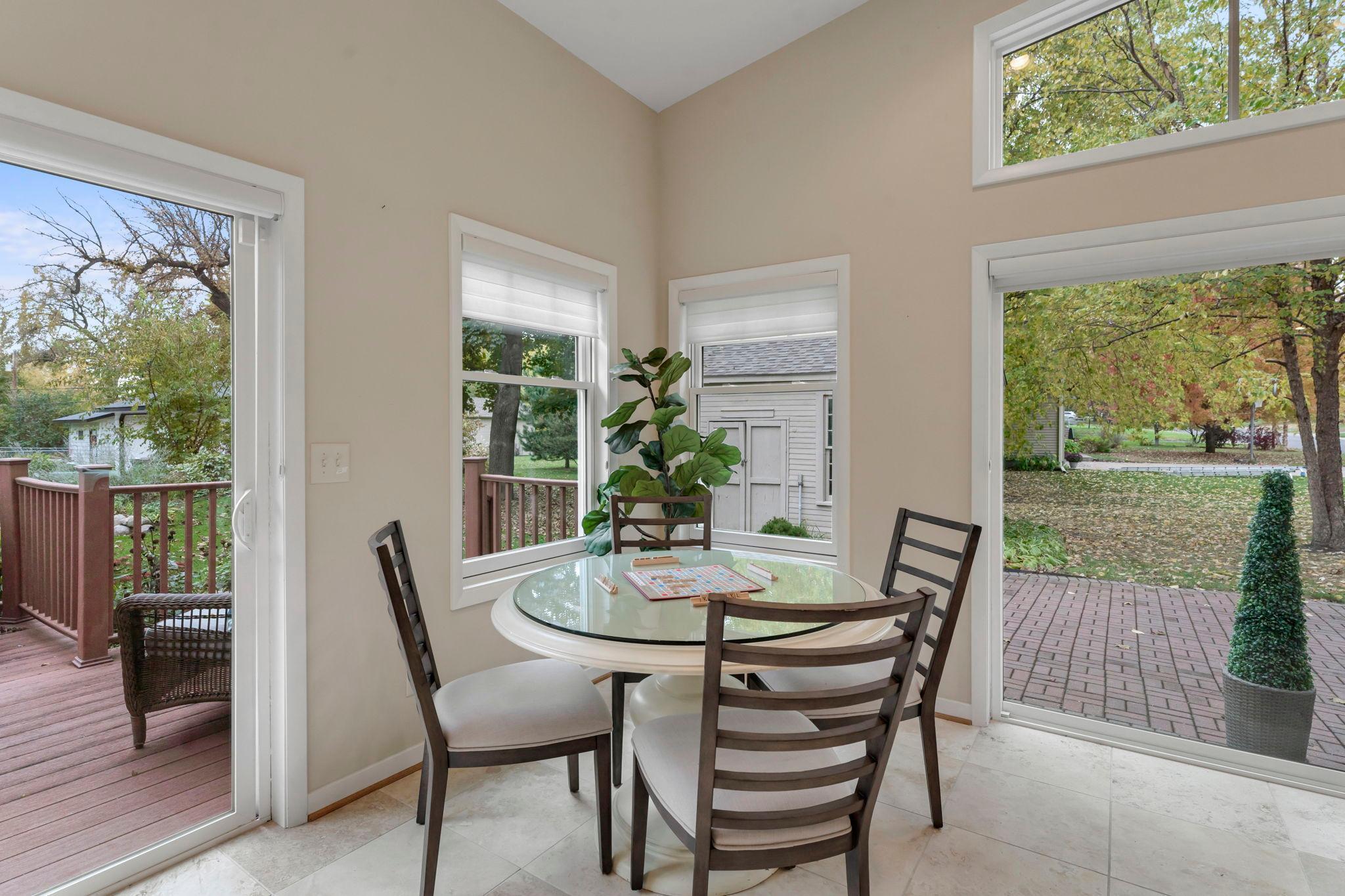 407 Turners Crossroad N