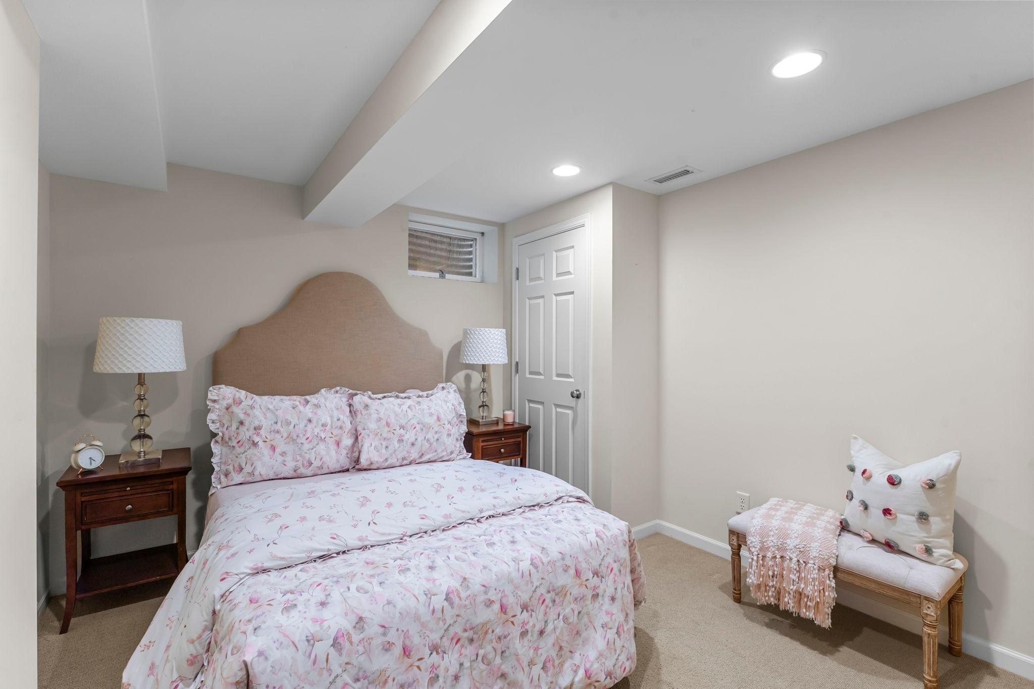 407 Turners Crossroad N