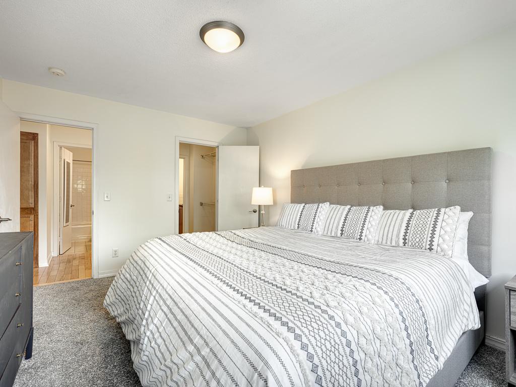 2727 W 43rd Street Unit: 409