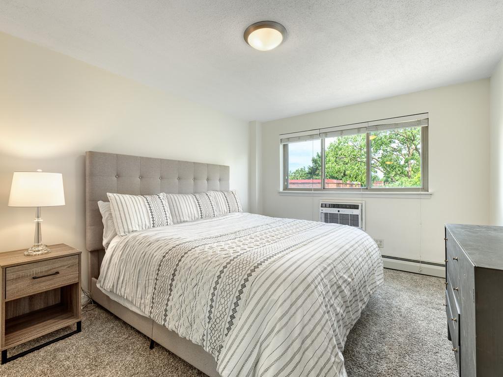 2727 W 43rd Street Unit: 409