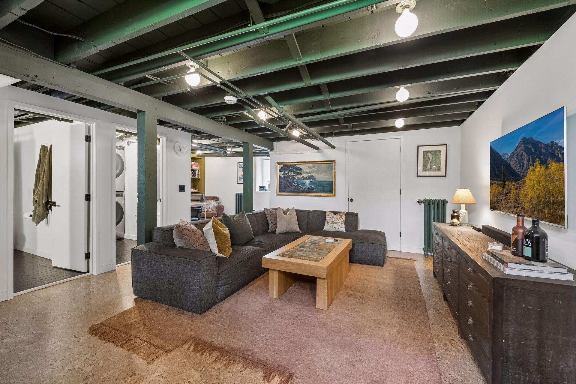 4443 Pleasant Avenue