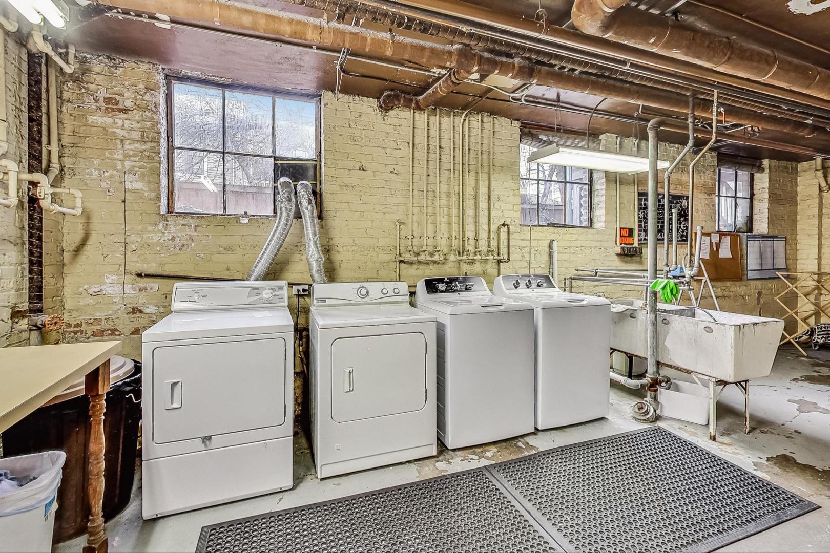 1136 Ontario Street Unit: 1D