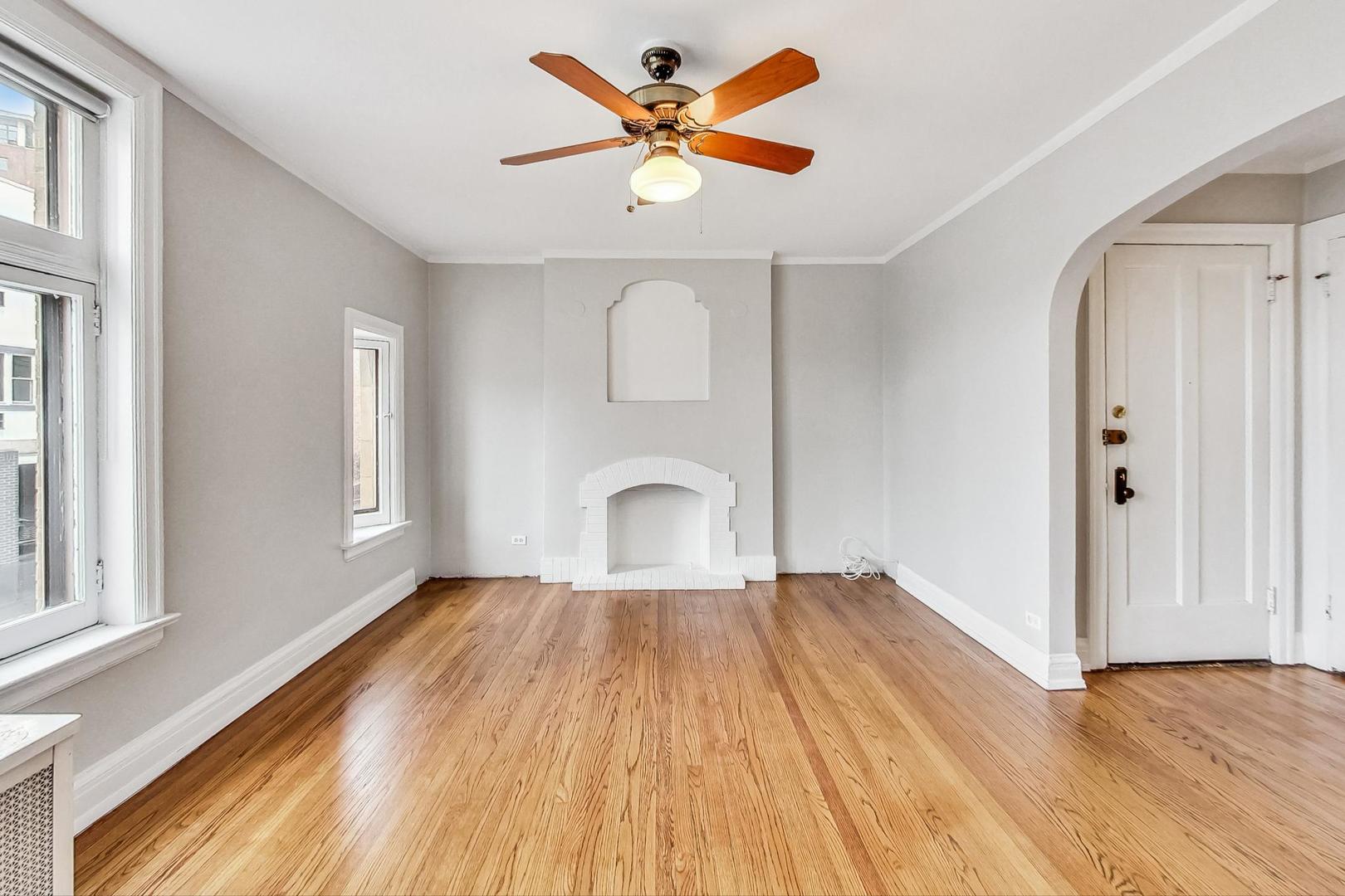 1136 Ontario Street Unit: 1D