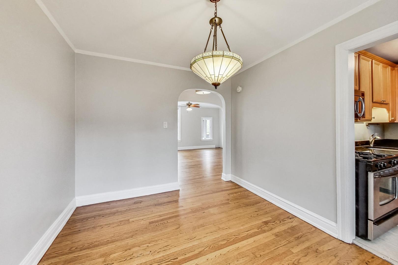 1136 Ontario Street Unit: 1D