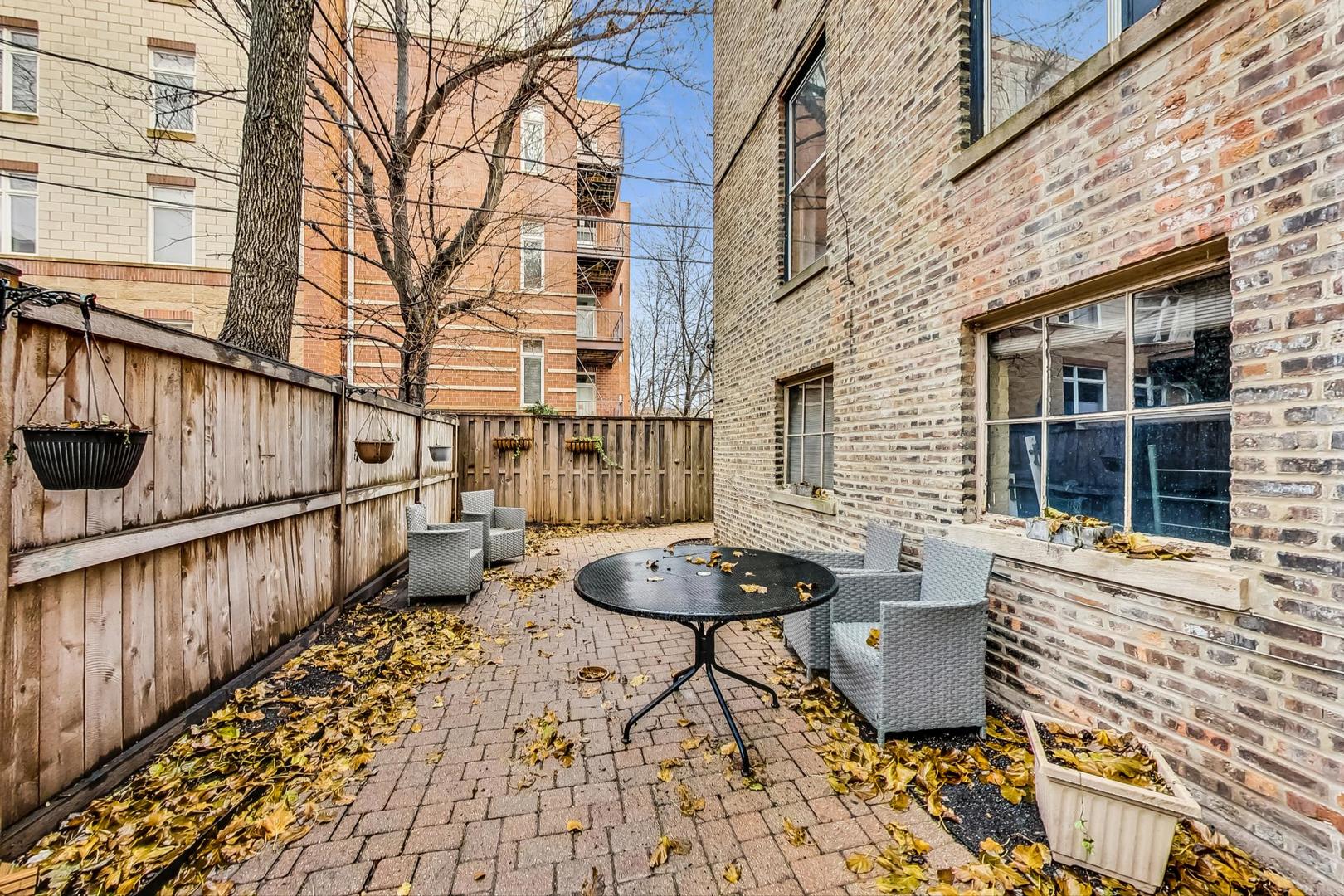 1136 Ontario Street Unit: 1D