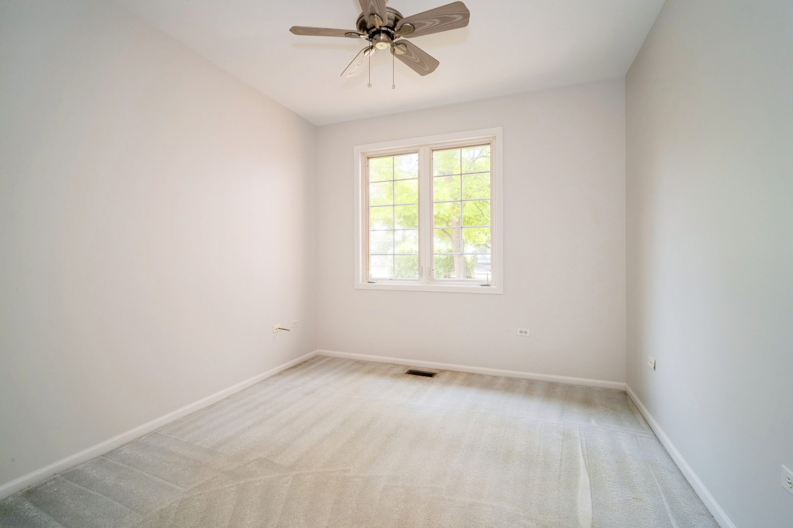 7416 N Lincoln Avenue N Unit: B