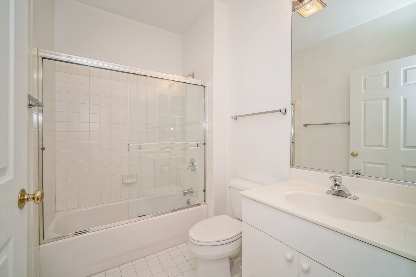 7416 N Lincoln Avenue N Unit: B