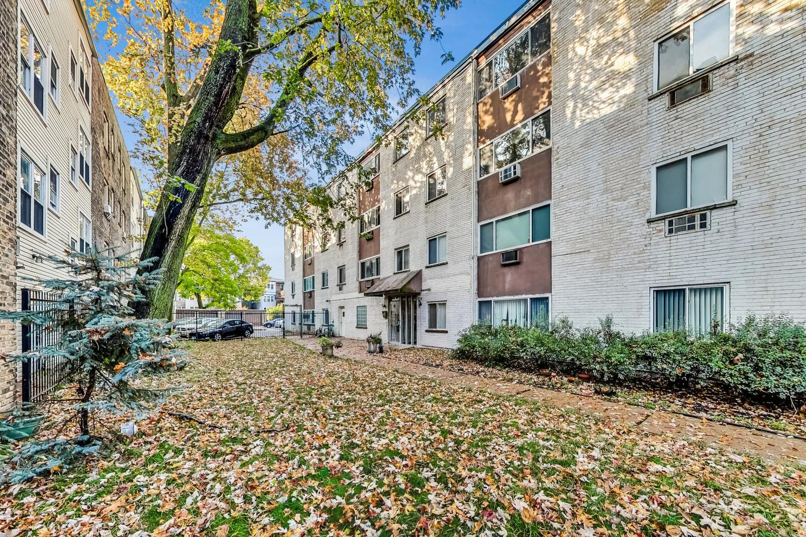 1441 W Farwell Avenue Unit: 3B