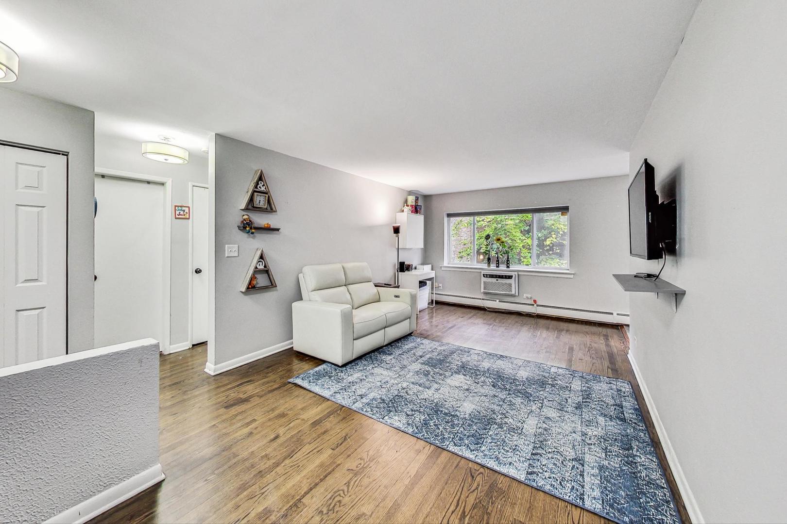 1441 W Farwell Avenue Unit: 3B