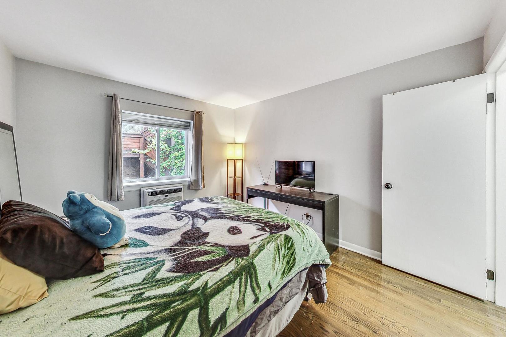 1441 W Farwell Avenue Unit: 3B