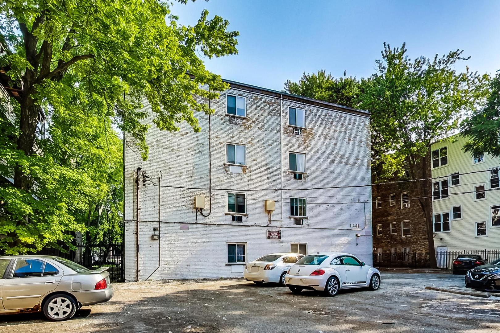 1441 W Farwell Avenue Unit: 3B