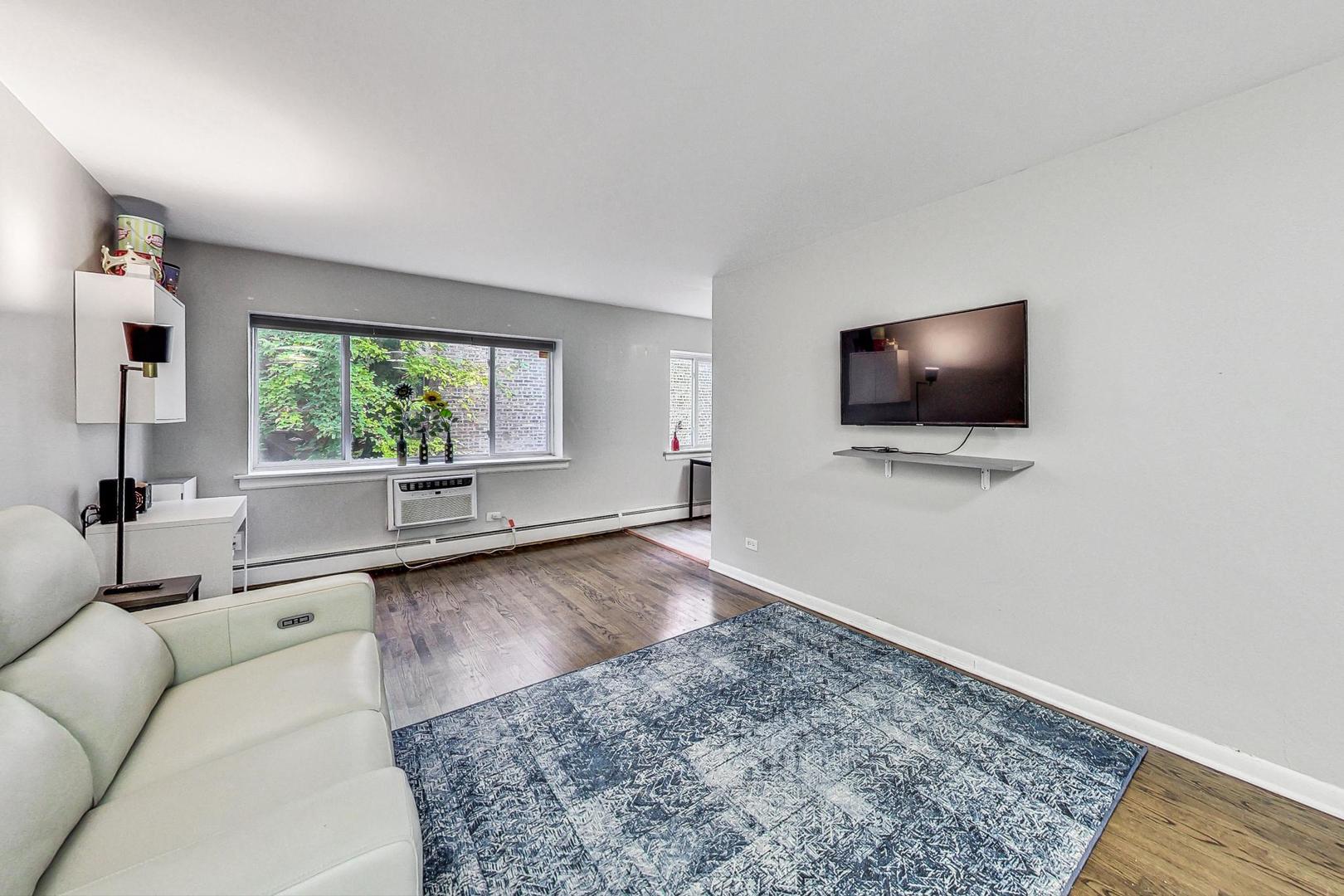 1441 W Farwell Avenue Unit: 3B