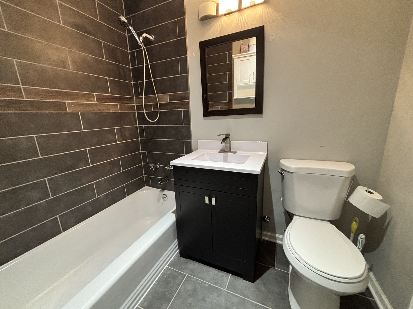 1441 W Farwell Avenue Unit: 3B