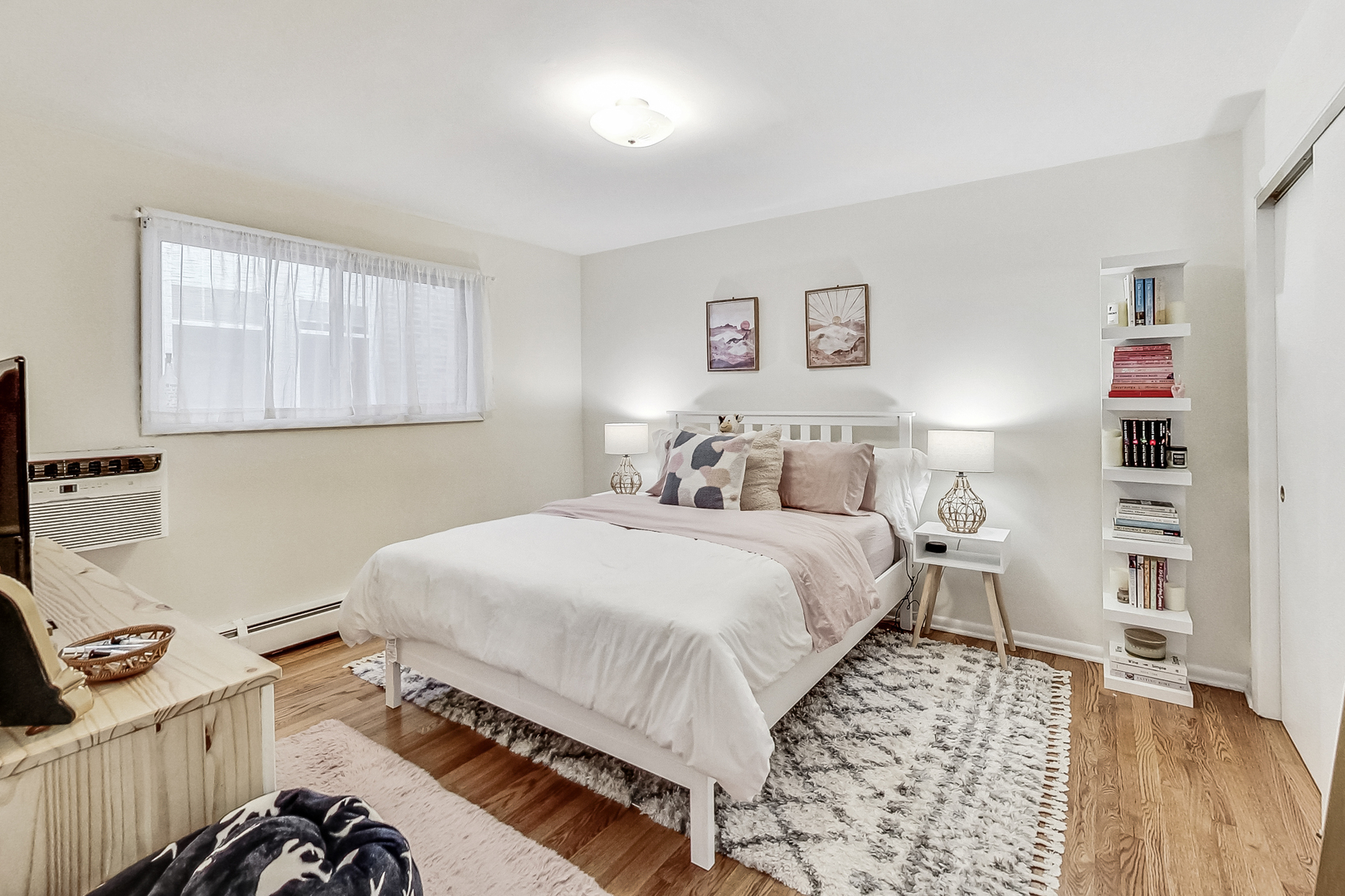 707 Hinman Avenue Unit: 2C