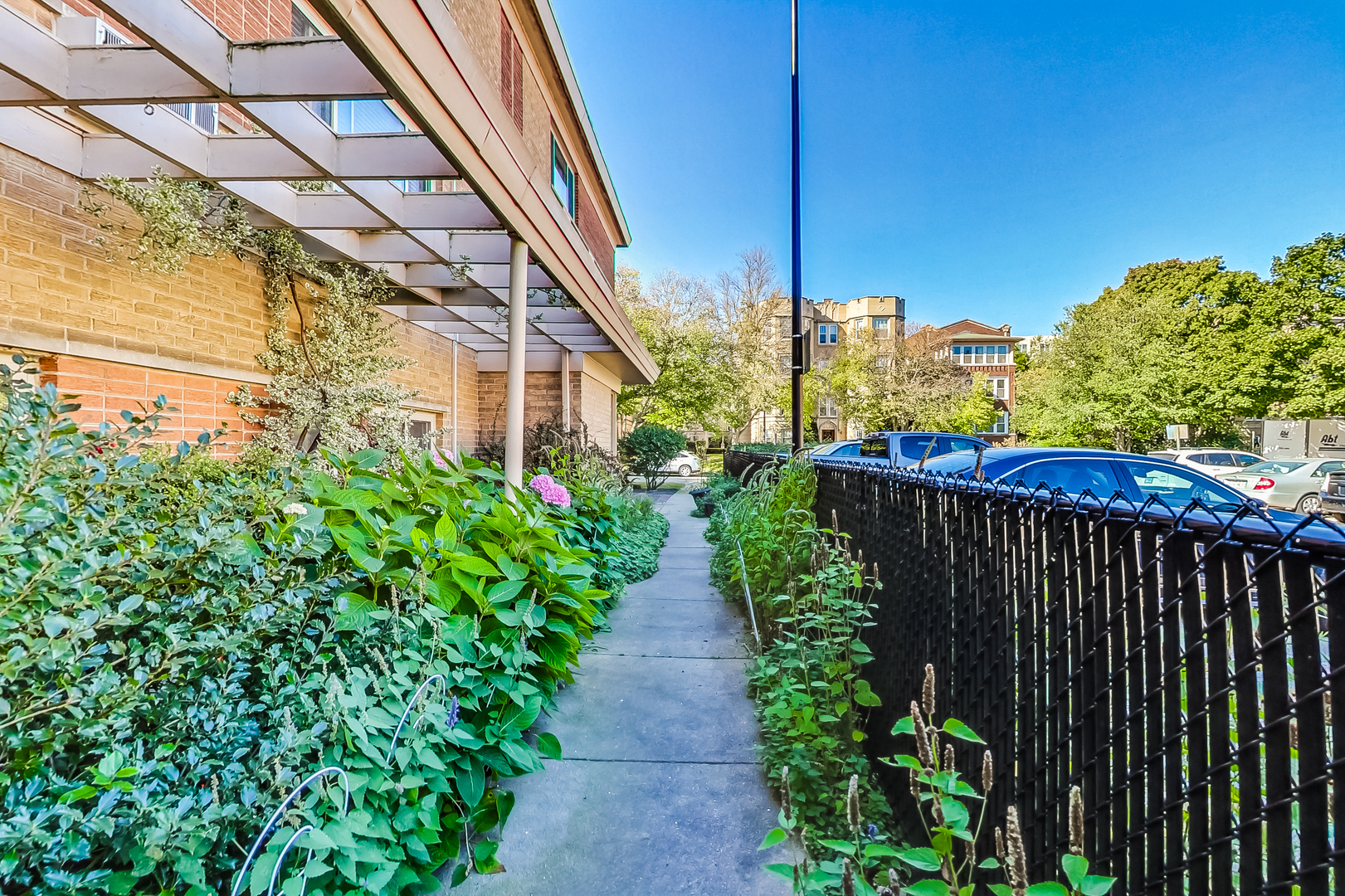 707 Hinman Avenue Unit: 2C