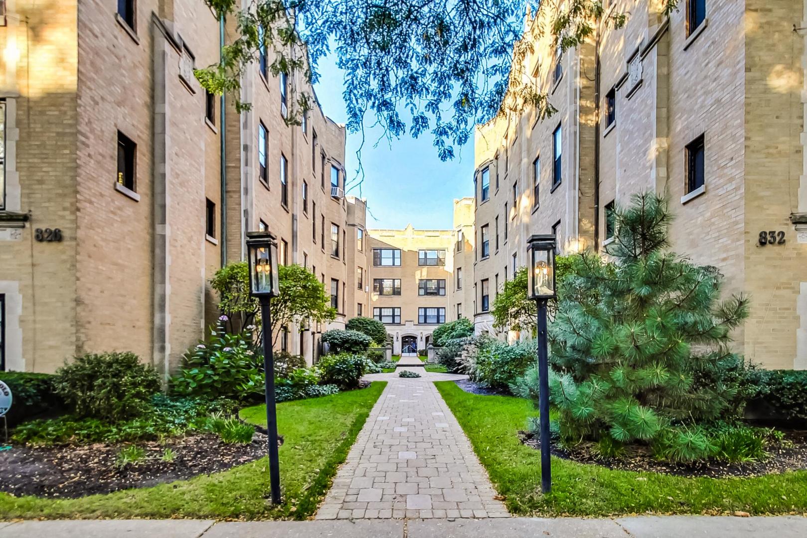 828 Michigan Avenue Unit: D3