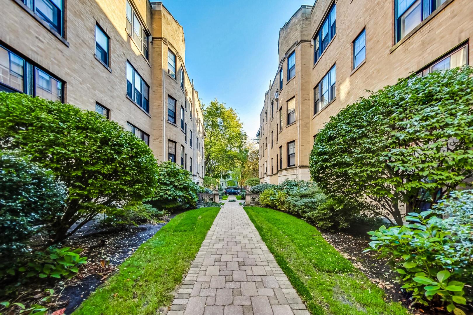 828 Michigan Avenue Unit: D3