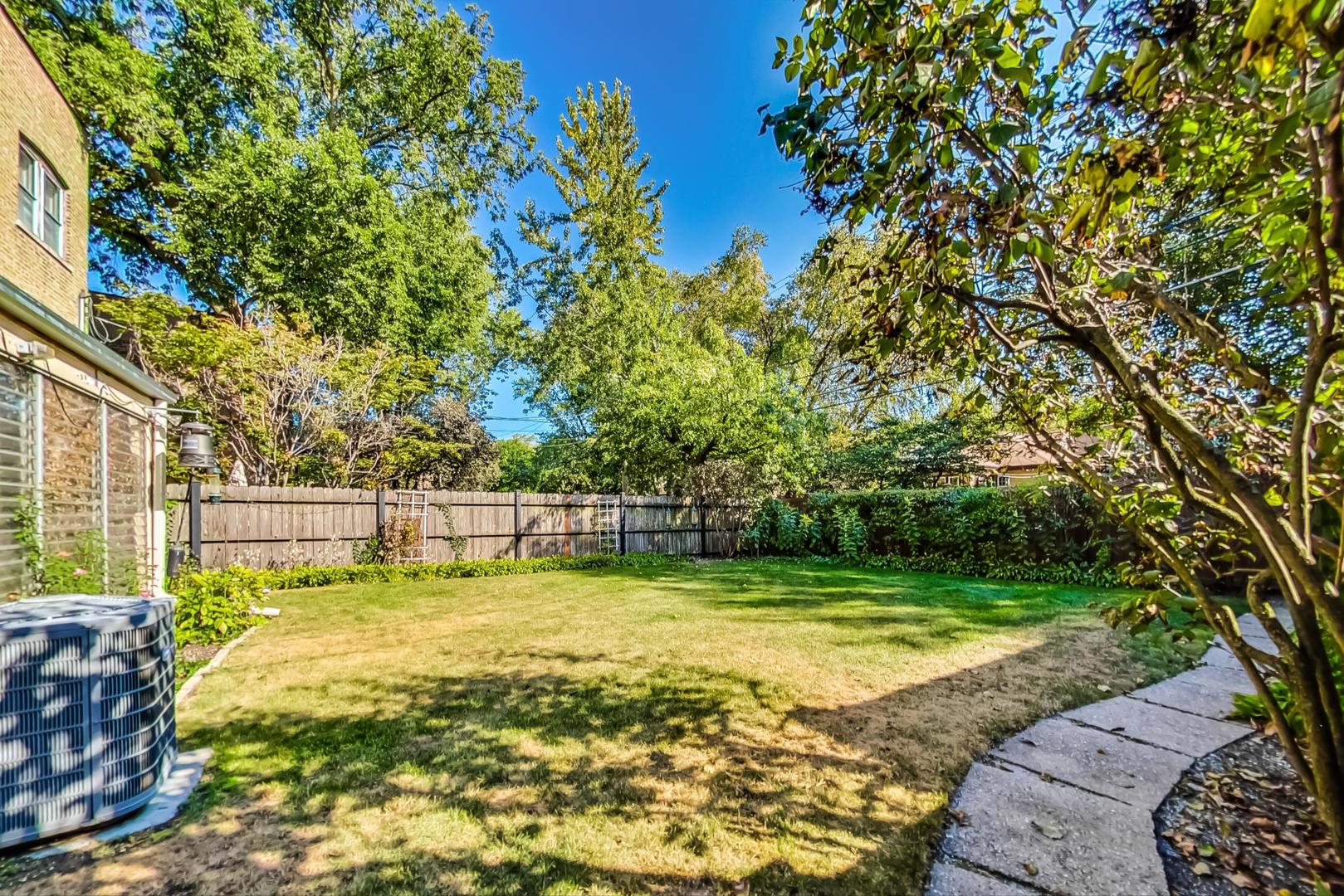 1106 Hull Terrace Unit: 2