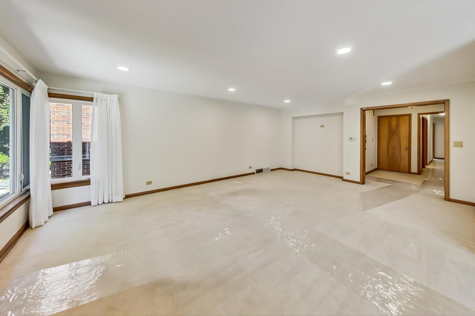 1106 Hull Terrace Unit: 2