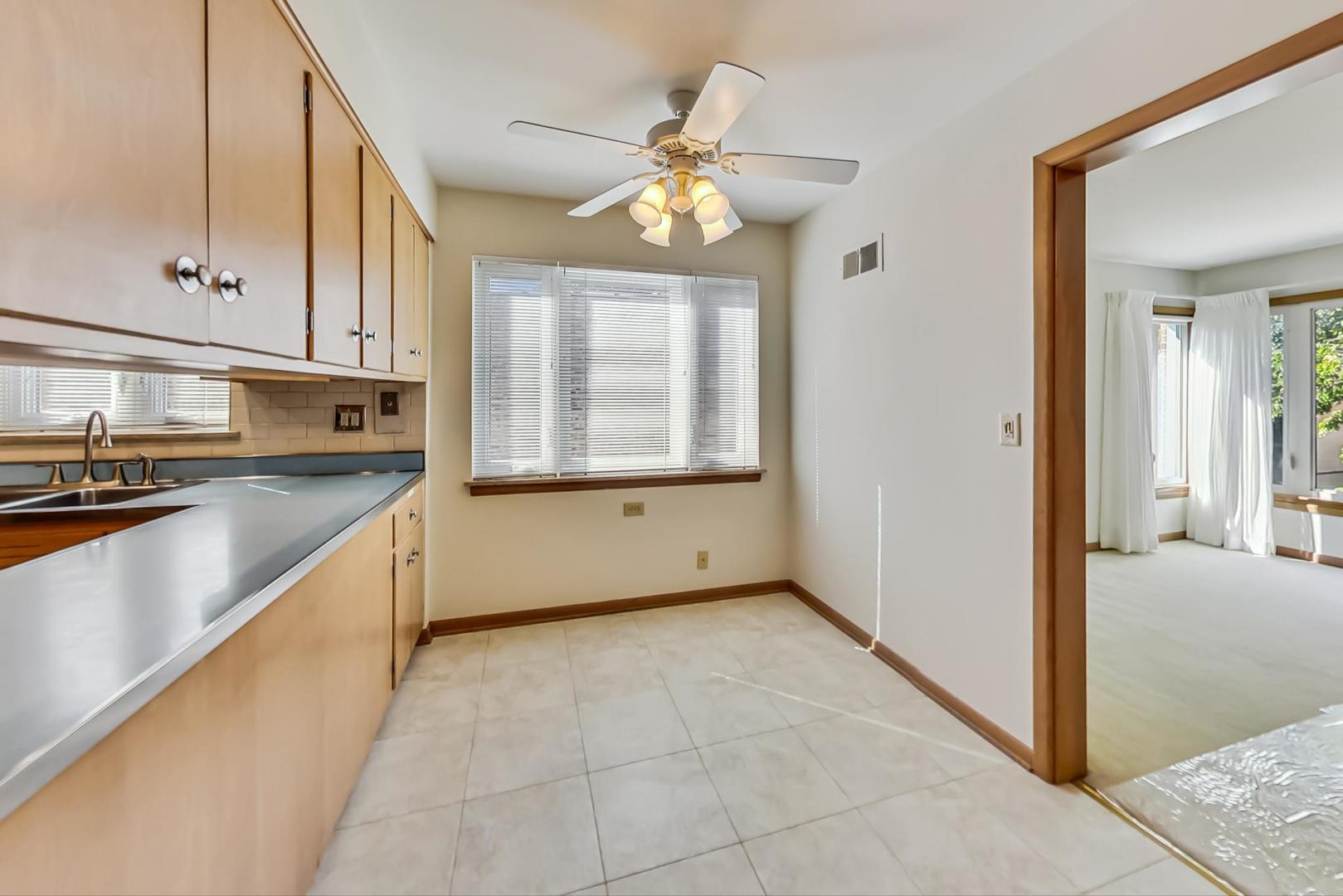 1106 Hull Terrace Unit: 2