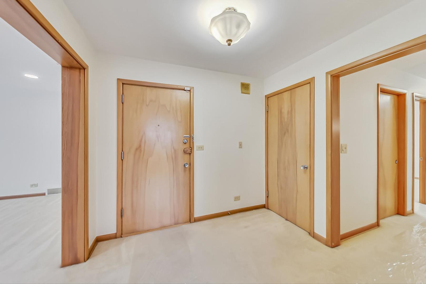 1106 Hull Terrace Unit: 2