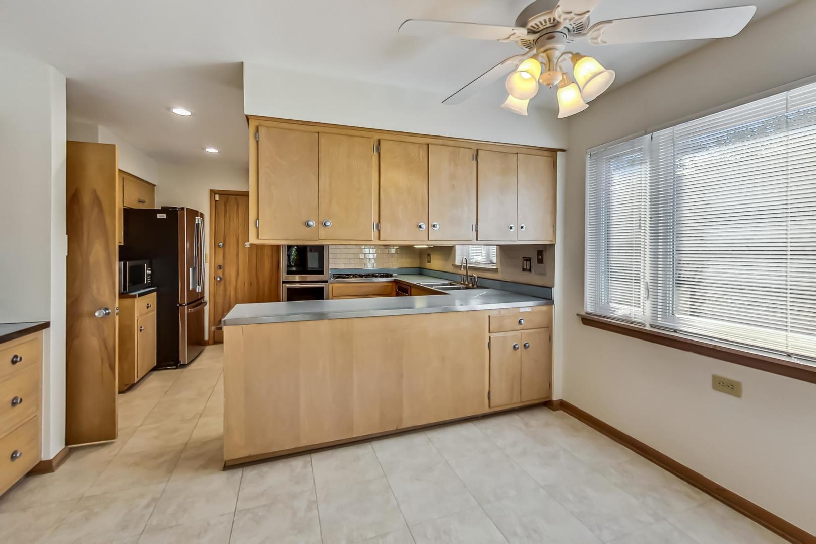 1106 Hull Terrace Unit: 2
