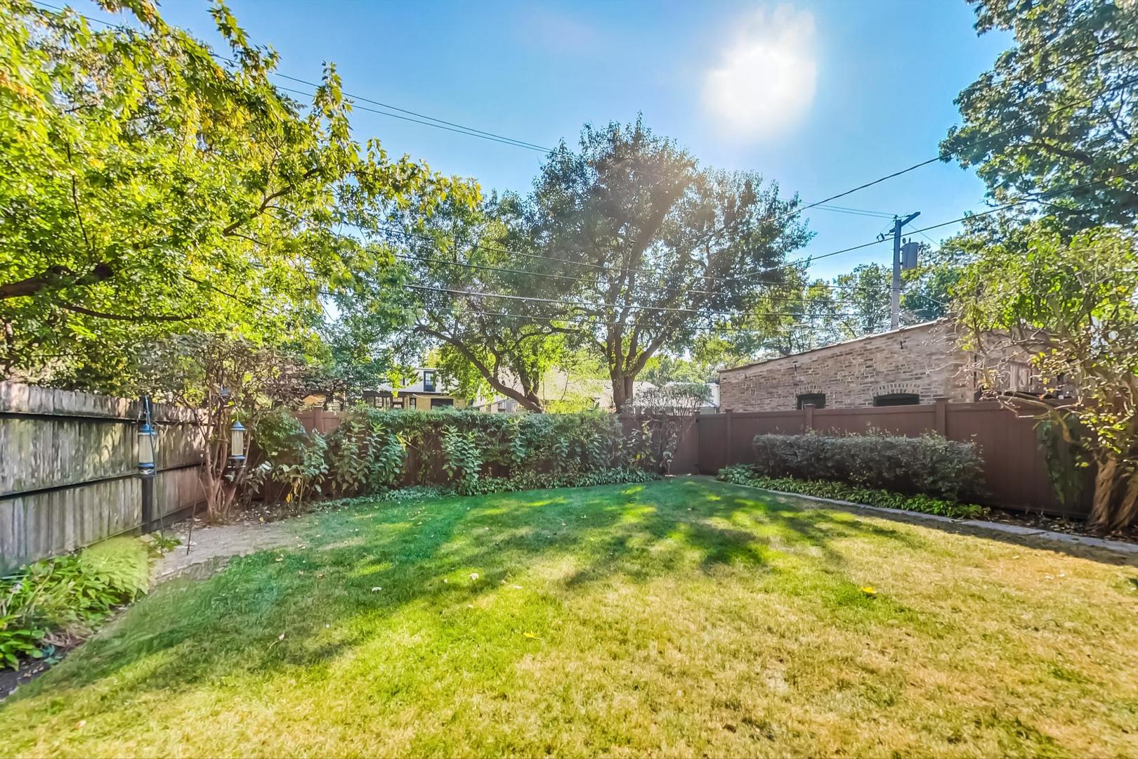 1106 Hull Terrace Unit: 2