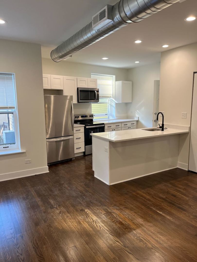 130 Main Street Unit: 130-3